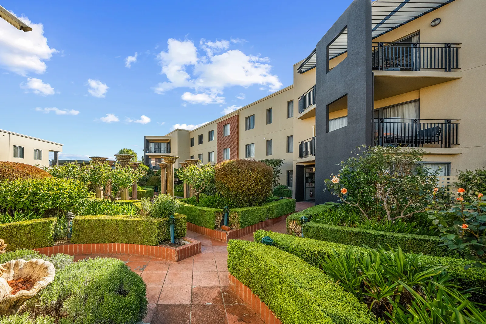 122/8 Jardine Street, Kingston, photo 1