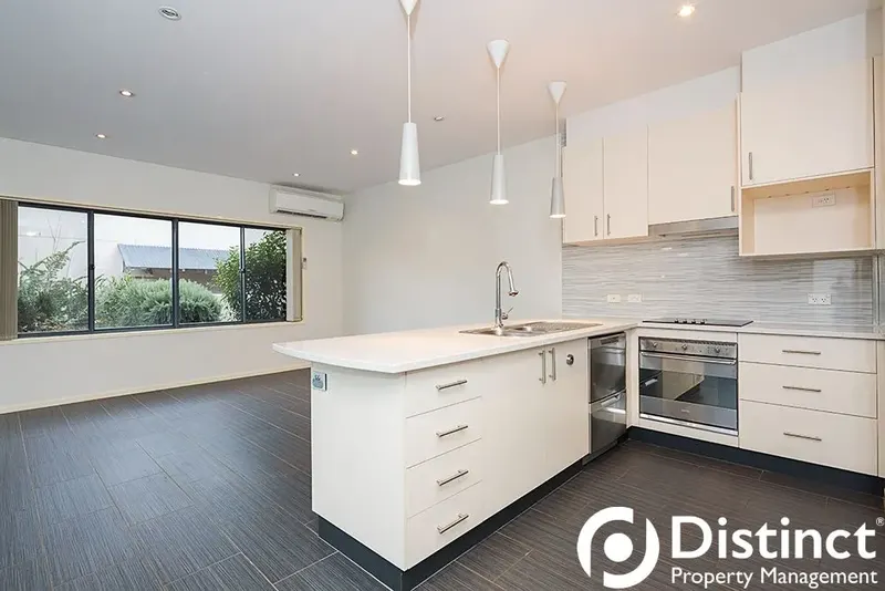 22/25 Jerrabomberra Avenue, Narrabundah, photo 2