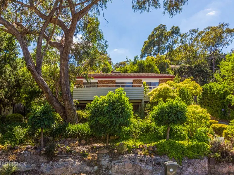220 Bugden Avenue, Fadden, photo 1