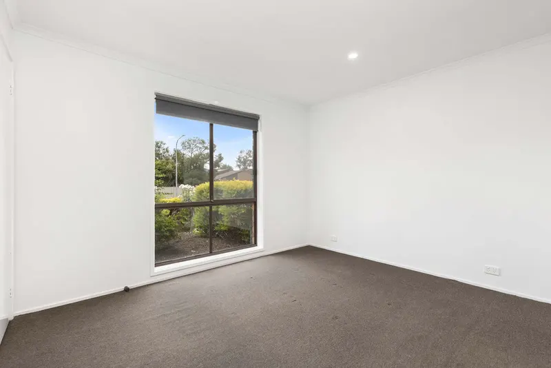 24 Summerville Crescent, Florey, photo 12