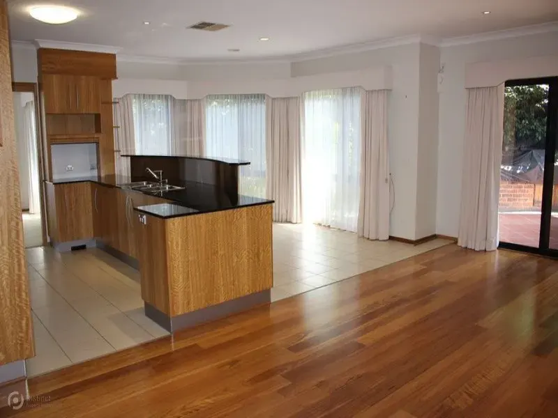 11 Ashbrook Street, Amaroo, photo 3