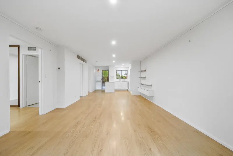 105/10 Currie Crescent, Griffith, photo 5