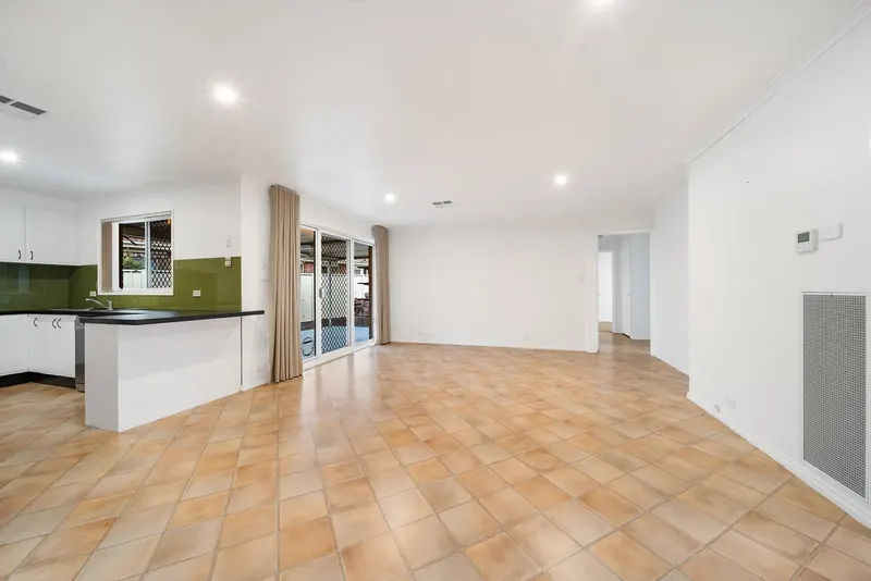 4 Maloney Street, Queanbeyan West, photo 4