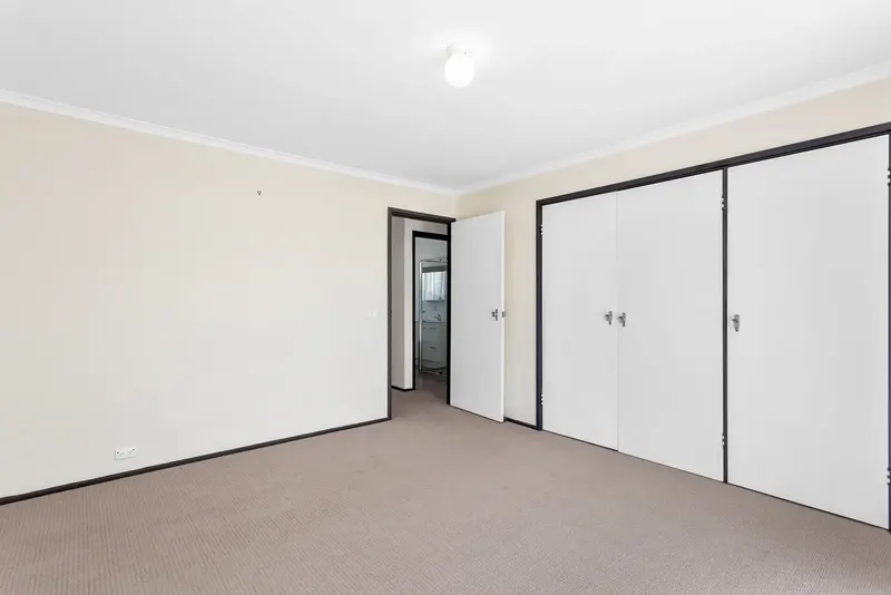 70 Ragless Circuit, Kambah, photo 9