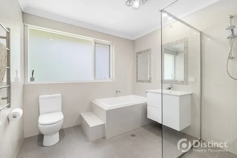 98 Vasey Crescent, Campbell, photo 11