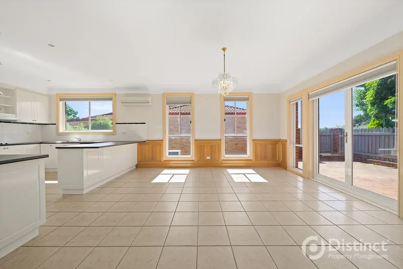 2 Quinlivan Crescent, Dunlop, photo 6