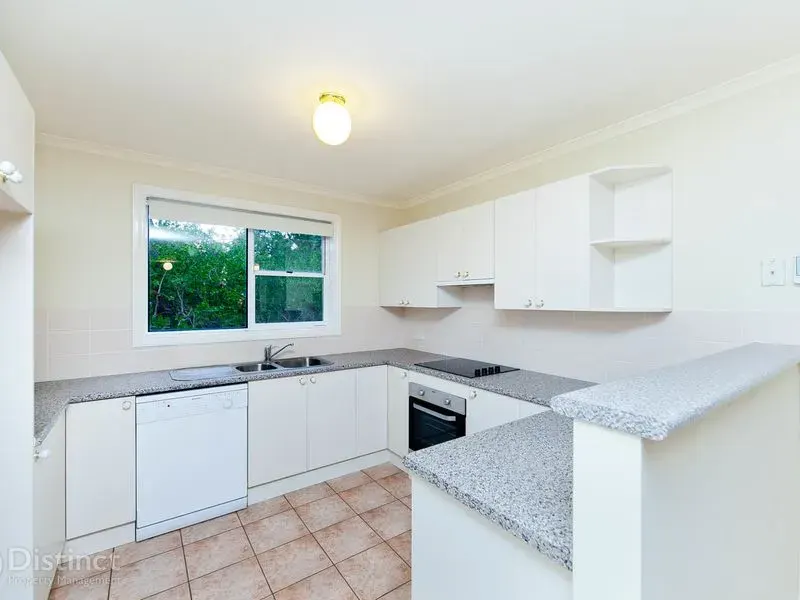 22a Novar Street, Yarralumla, photo 2