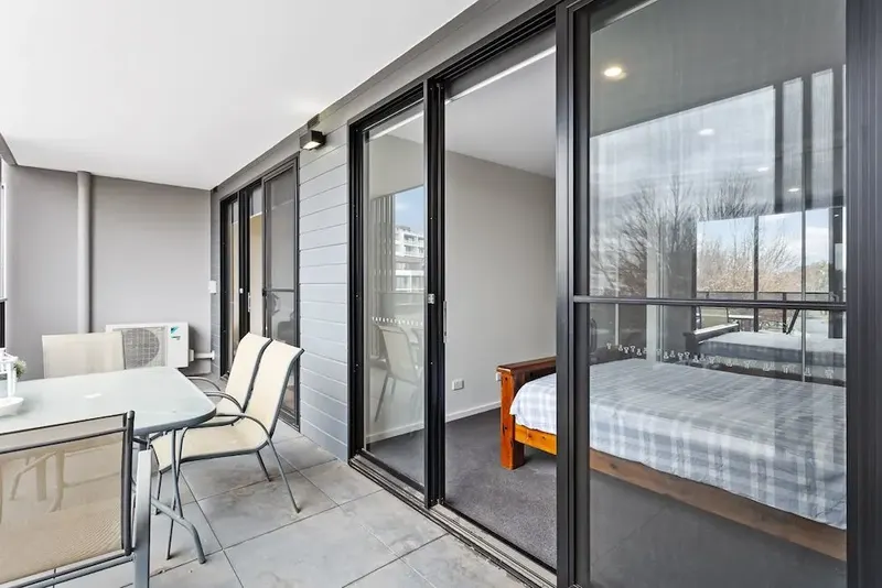 18/111 Canberra Avenue, Griffith, photo 11