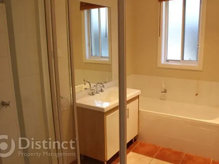 5 Atholbar Way, Karabar, photo 10