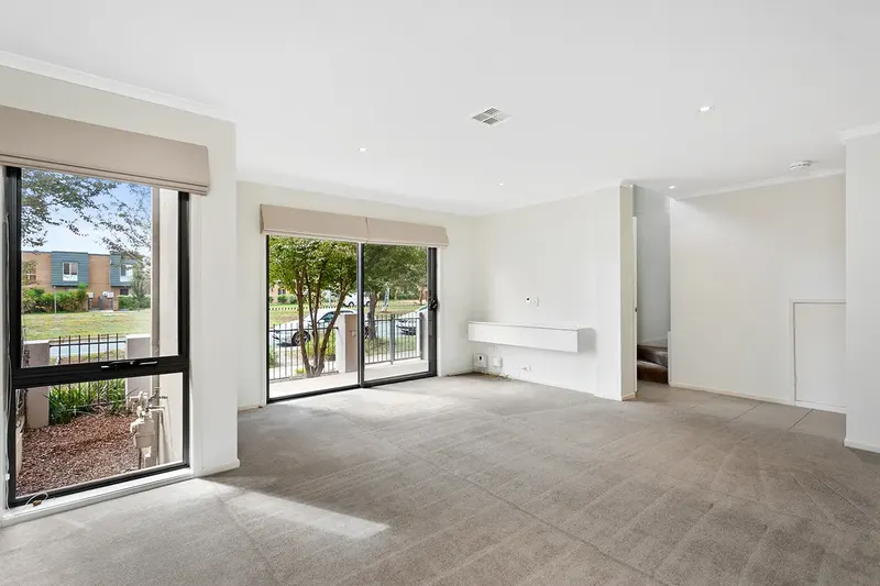 292 Anthony Rolfe Avenue, Gungahlin, photo 4