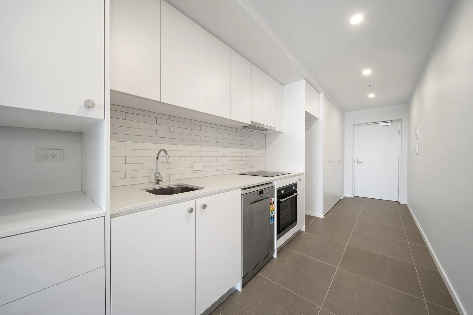 1103/90 Swain Street, Gungahlin, photo 1