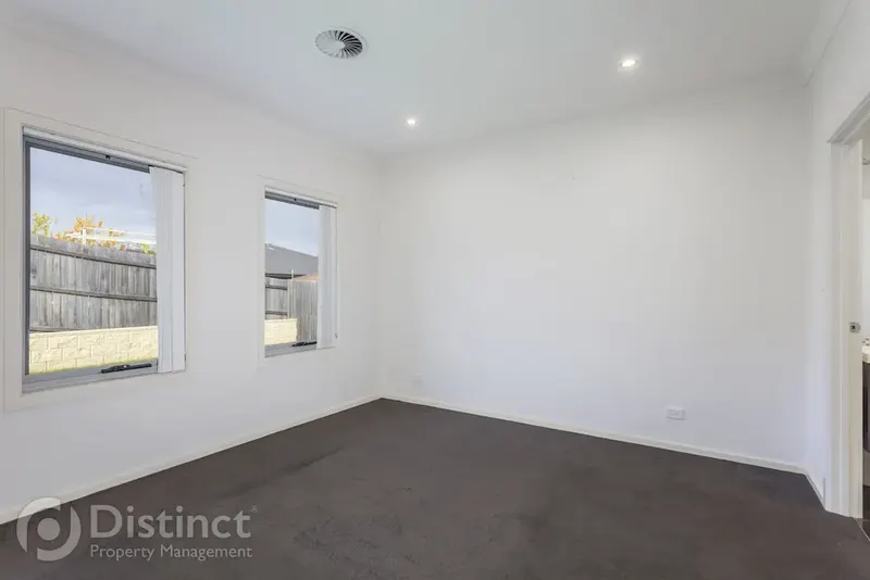127 Samaria Street, Crace, photo 10