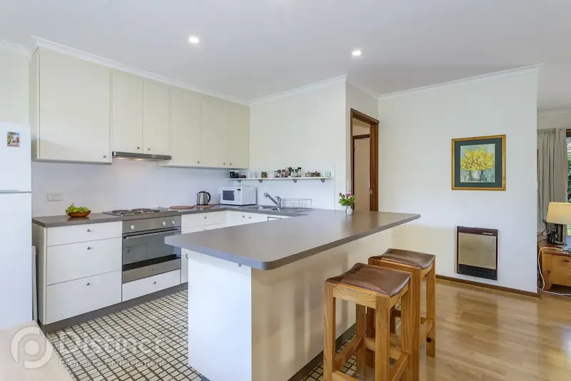 96 Bourne Street, Cook, photo 2