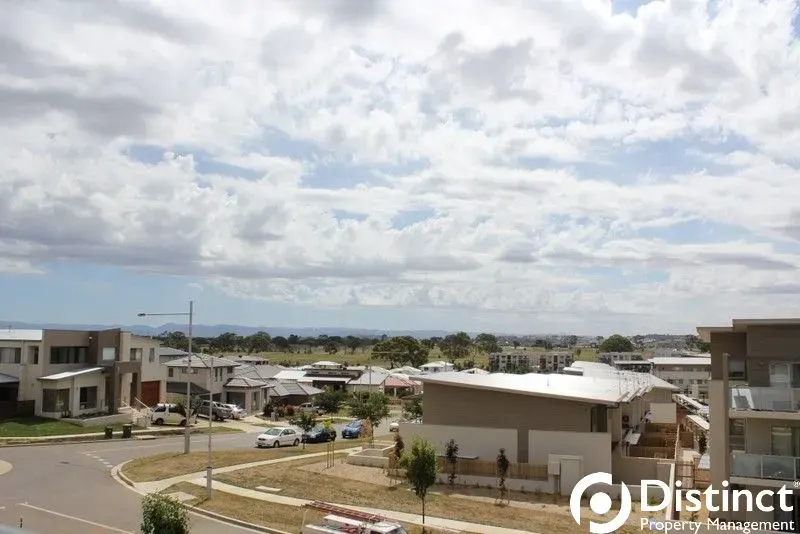 102/104 Henry Kendall Street, Franklin, photo 2