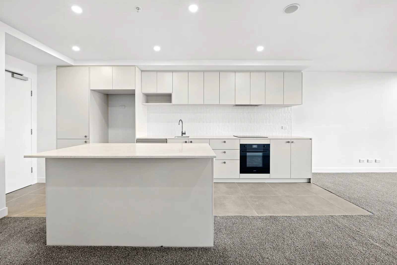 105/220 Melrose Drive, Phillip, photo 1