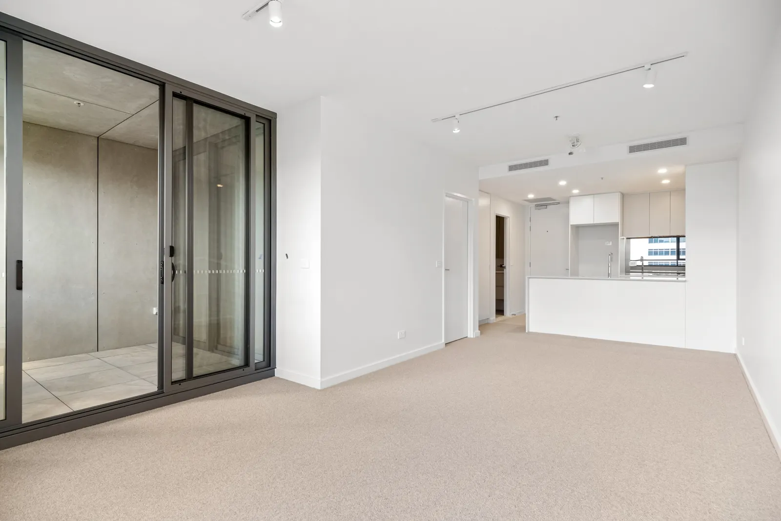 404/71 Constitution Avenue, Campbell, photo 1