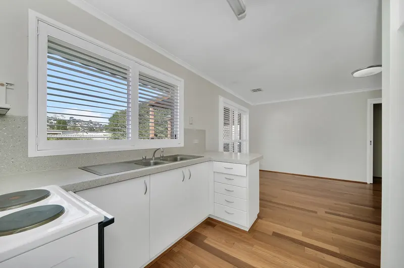12 Midge Street, Gordon, photo 4