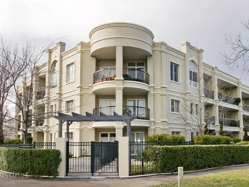 11/15 Fitzroy Crescent, Forrest