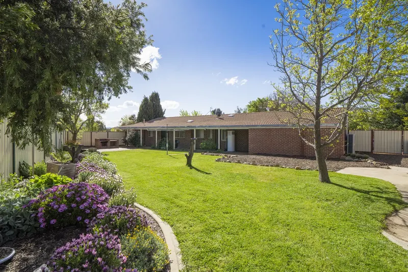 12 Arakoon Crescent, Isabella Plains ACT 2905, photo 18