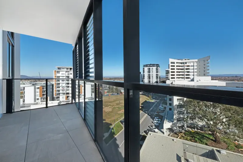 803/90 Swain Street, Gungahlin, photo 4