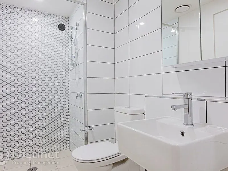 1615/120 Eastern Valley Way, Belconnen, photo 6