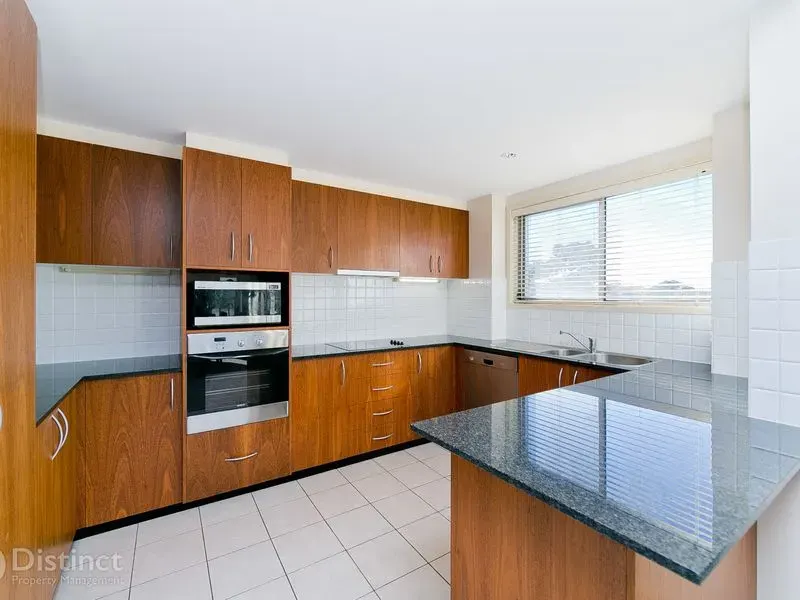 98/23 Macquarie Street, Barton, photo 2