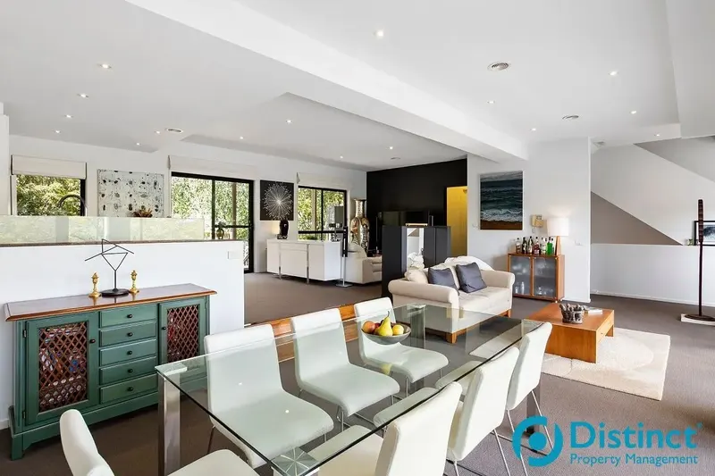53 Strayleaf Crescent, Gungahlin, photo 13