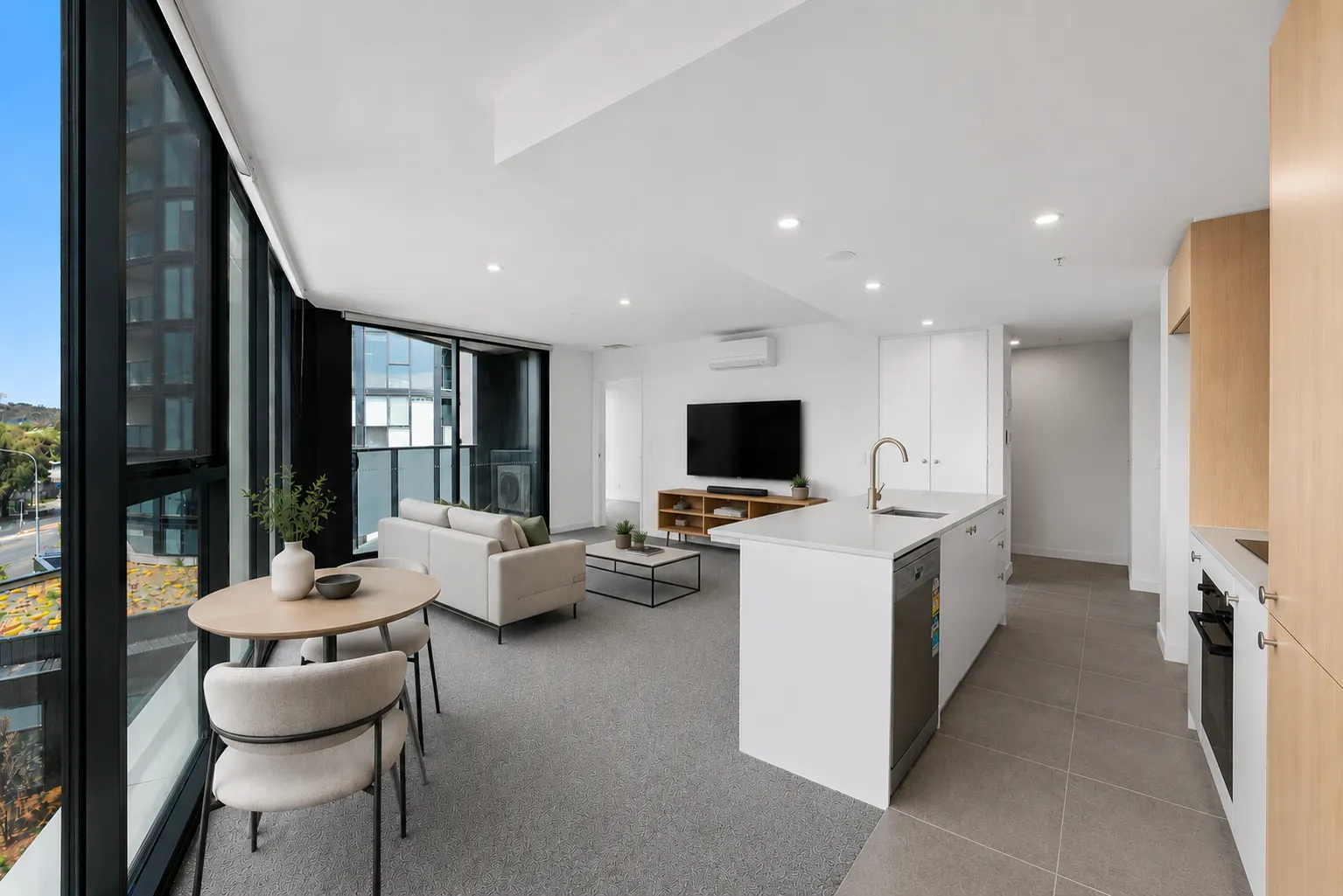 212/220 Melrose Drive, PHILLIP ACT 2606, photo 1