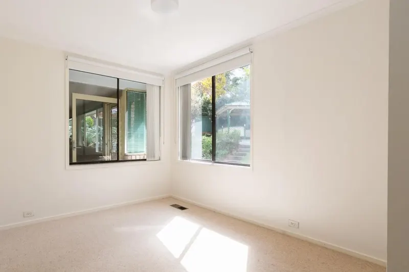 5 Simon Place, Kambah, photo 12