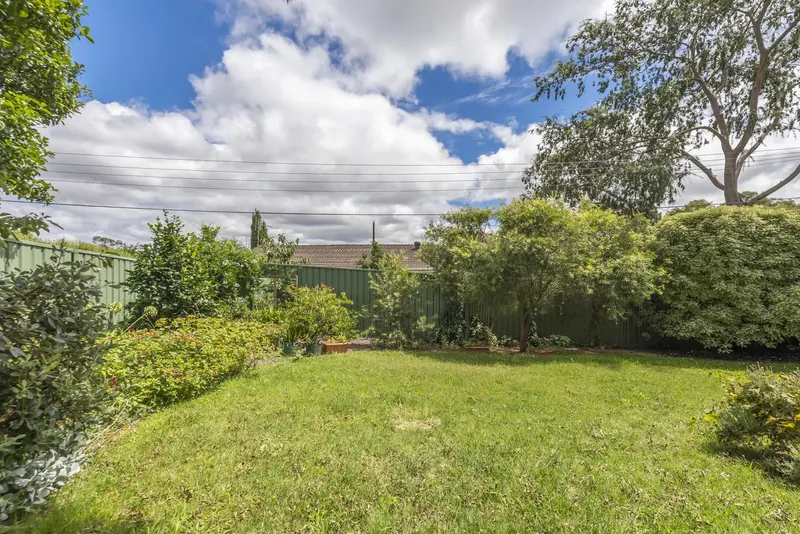 44 Hawkesbury Crescent, Farrer, photo 18