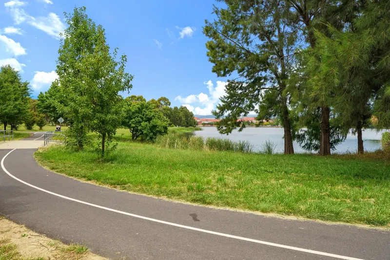 18/167 Mortimer Lewis Drive, Greenway, photo 18