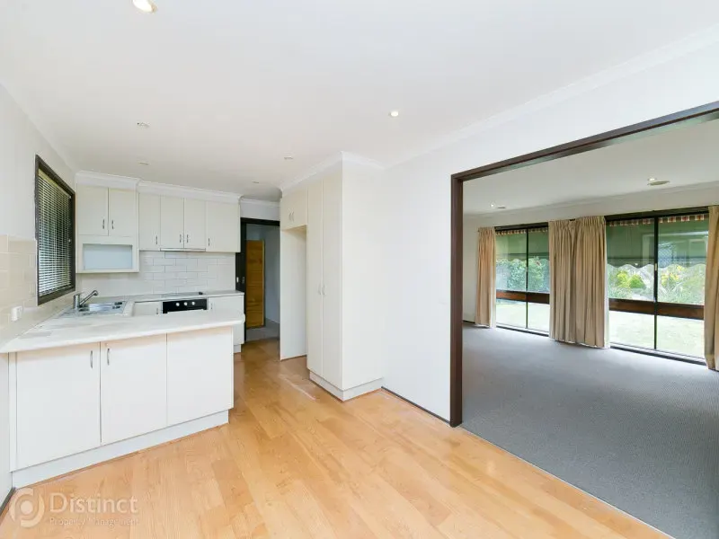84 Onkaparinga Crescent, Kaleen, photo 2