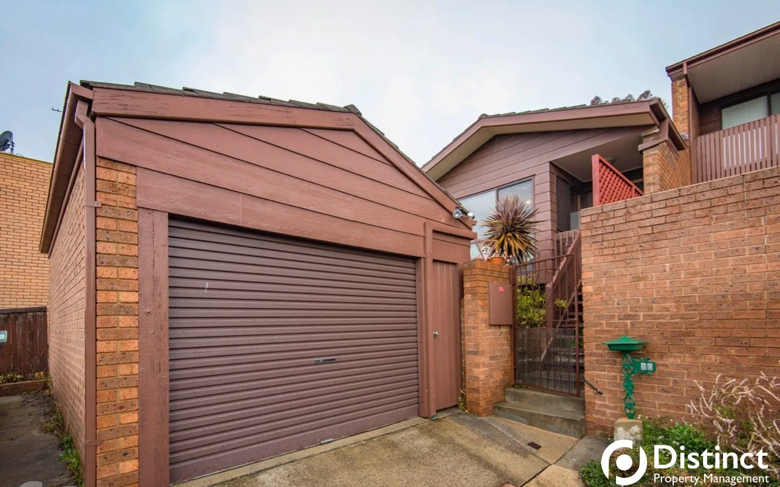 57 Hallen Close, Phillip, photo 1