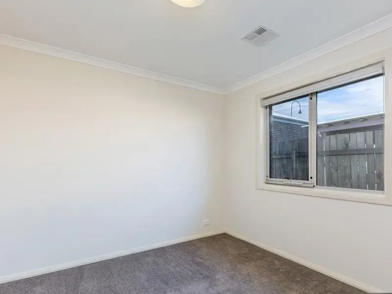 5 Bindugan Crescent, Ngunnawal, photo 9