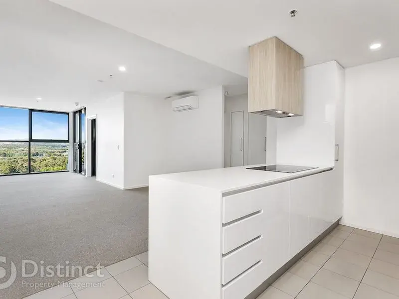 1607/120 Eastern Valley Way, Belconnen, photo 3
