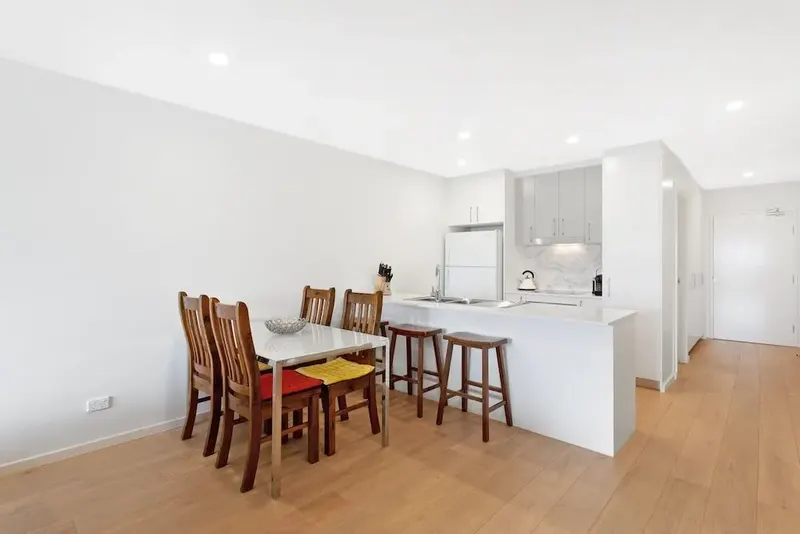 18/111 Canberra Avenue, Griffith, photo 5