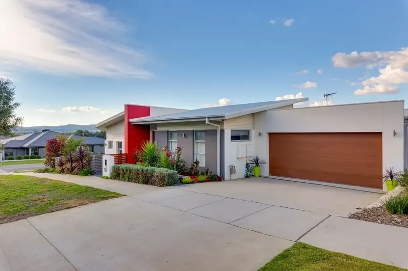 63 Langtree Crescent, Crace, photo 3
