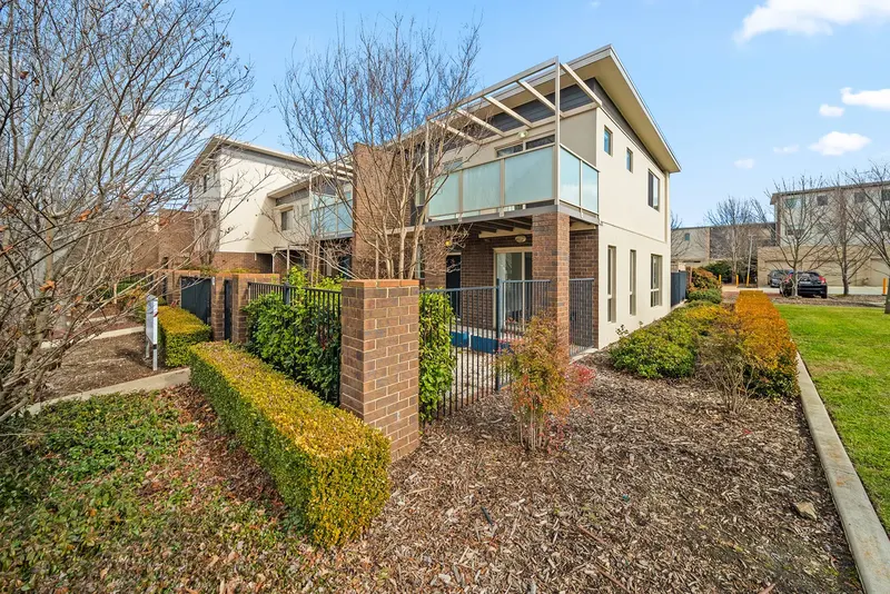74/46 Kings Canyon Street, Harrison, photo 3