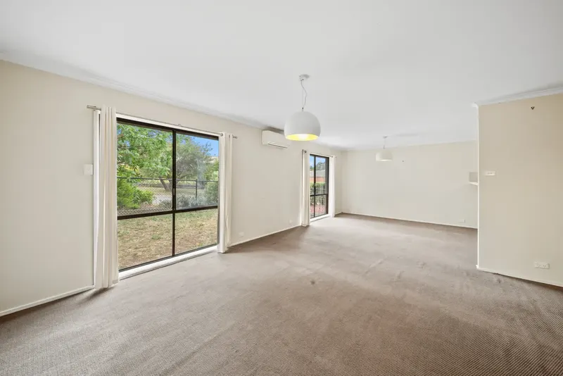 42 Rubicon Street, Kaleen, photo 2