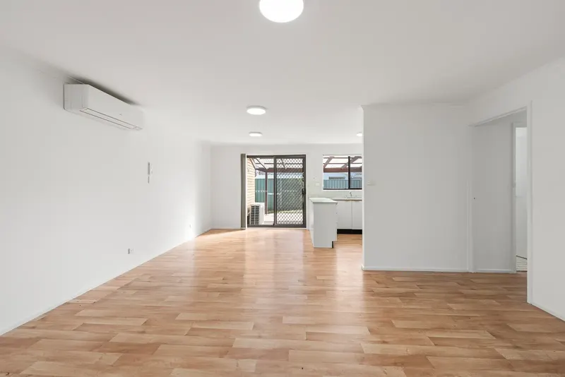 28 Rohan Street, Richardson, photo 2