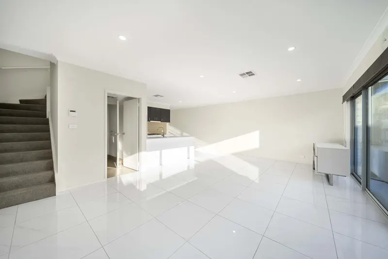 70/4 Pearlman Street, Coombs, photo 4
