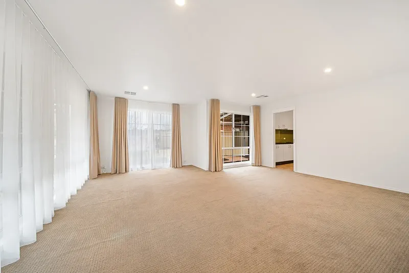 4 Maloney Street, Queanbeyan West, photo 3