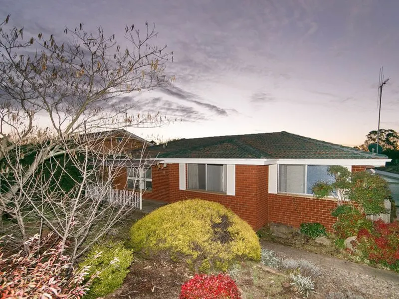 14 Backhouse Street, Latham, photo 1