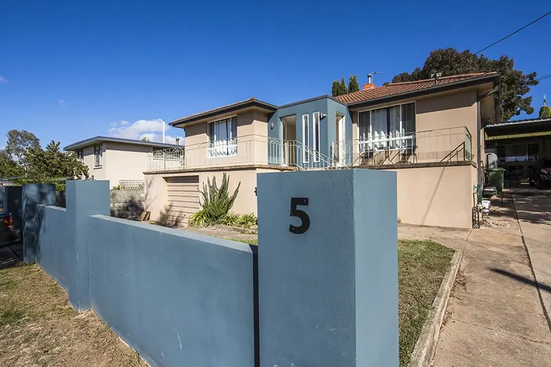 5 Atholbar Way, Karabar
