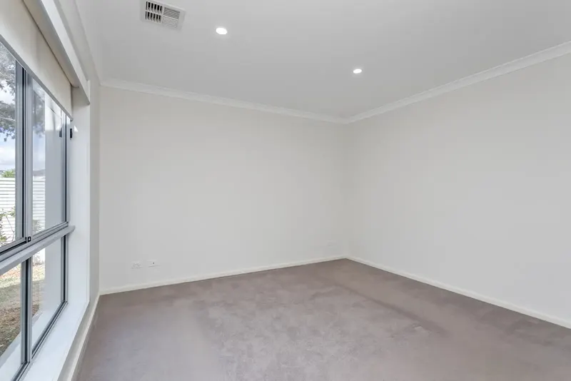 8 Victoria Owen Circuit, Casey, photo 9