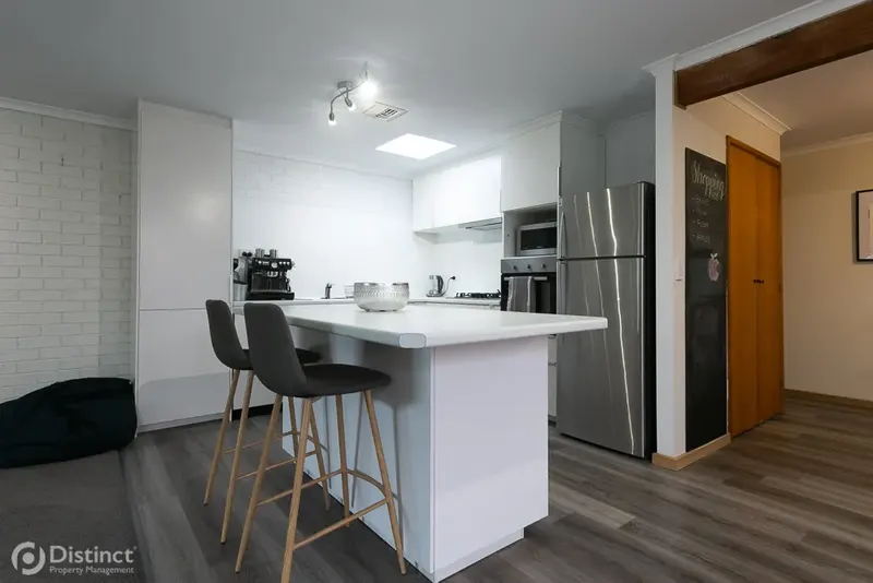 6 Moorehead Place, Latham, photo 3