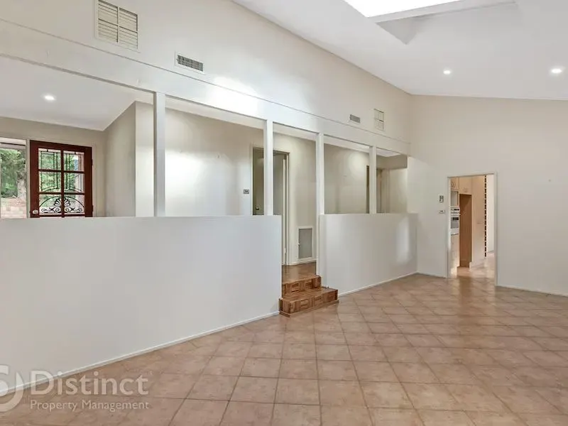 5 Gilday Place, Fadden, photo 4