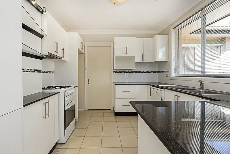 5 Atholbar Way, Karabar, photo 5