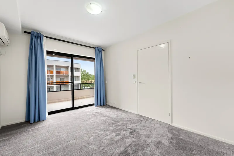 23/2 Eileen Good Street, Greenway, photo 11