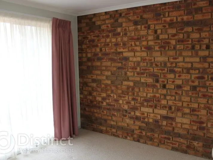 1/2 Koorong Place, Queanbeyan West, photo 9